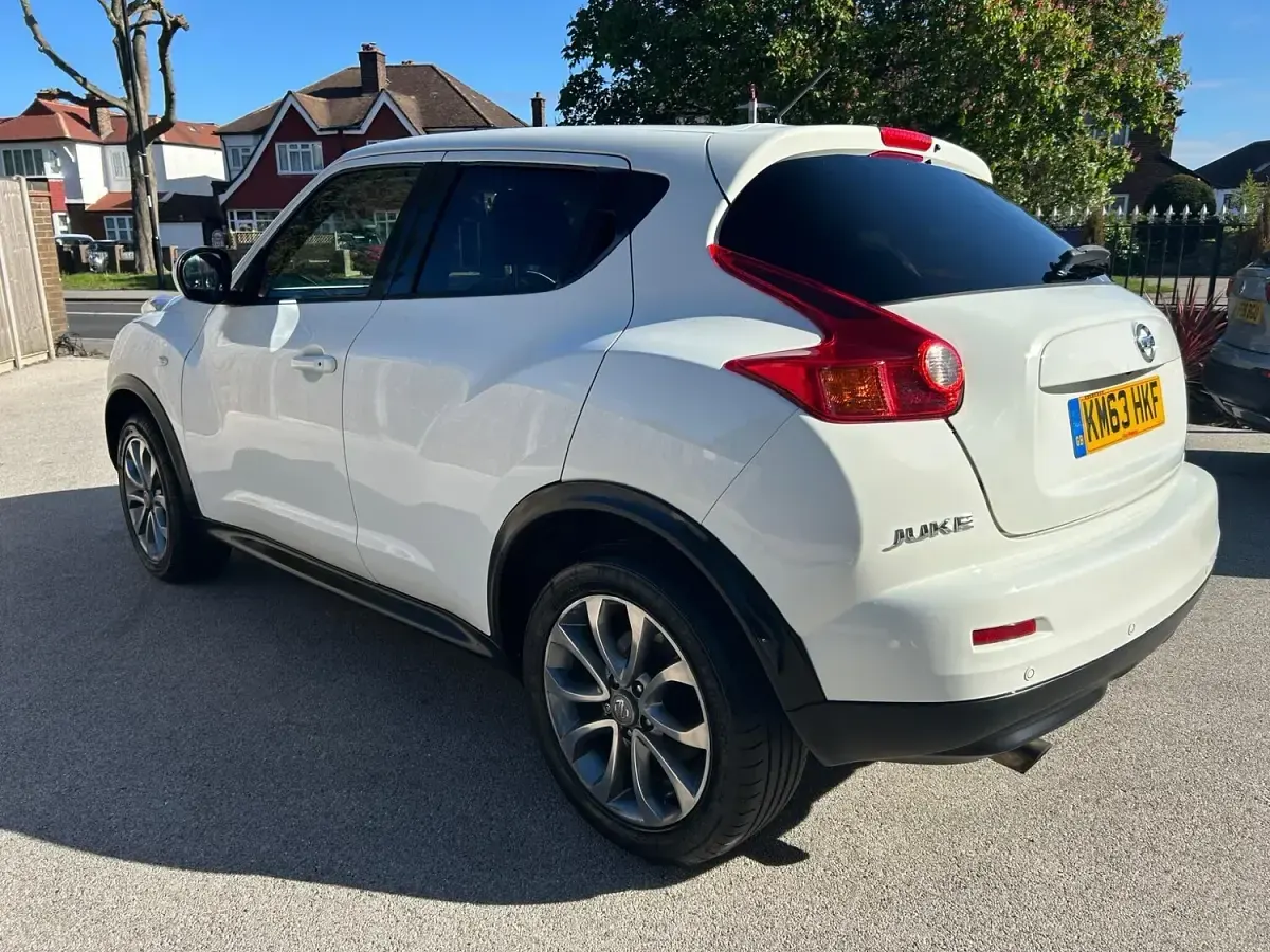 Used Nissan Juke Tekna 2013 White SUV