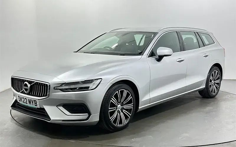Used Volvo V60 Inscription 197 HP (144 kW) 2021 Silver Estate