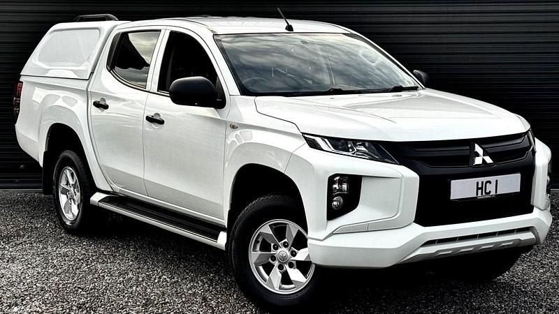 White Used 2020 Mitsubishi L200 Pickup | £17,990 (Expensive) - Image 1/4