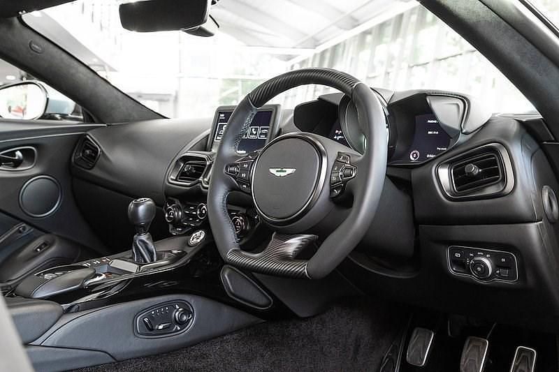 Used Aston Martin Vantage 510 HP (375 kW) 2021 Skyfall silver ii Coupe