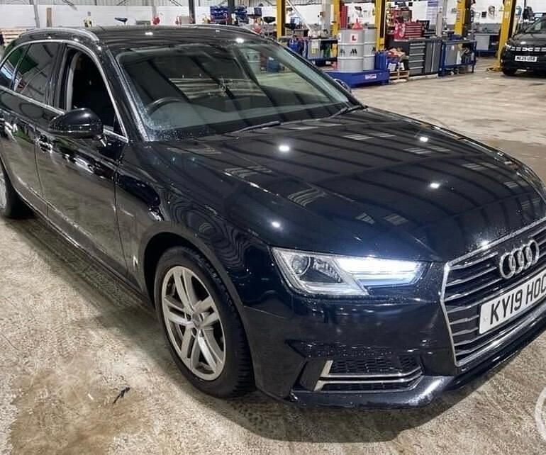 Used Audi A4 150 HP (110 kW) 2019 Black Estate