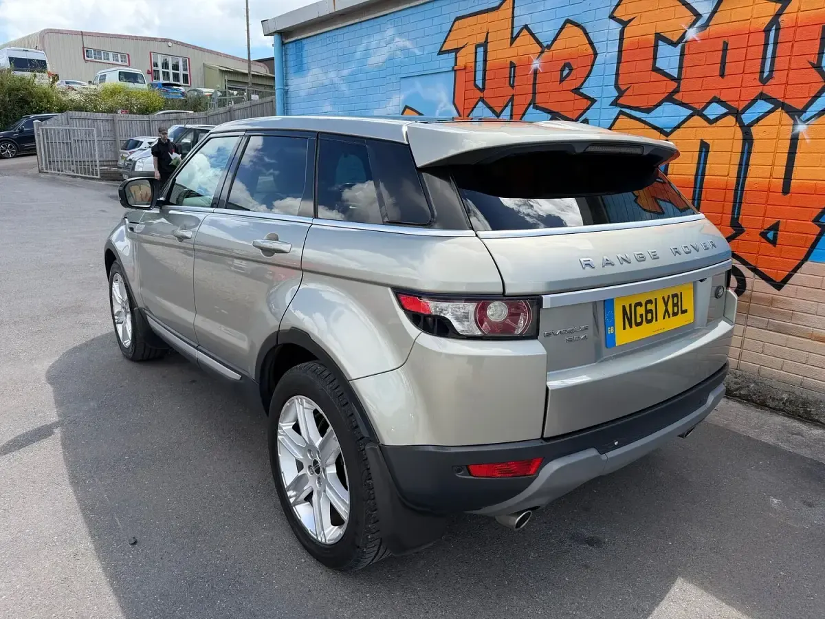 Used Land Rover Range Rover evoque Prestige 2012 Gold SUV