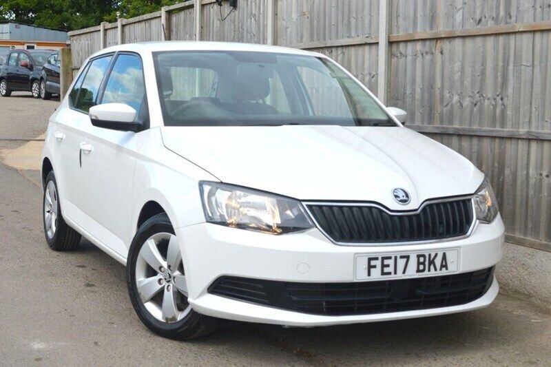 White Used 2017 Skoda Fabia SE Hatchback | £7,449 (Good price) - Image 1/1