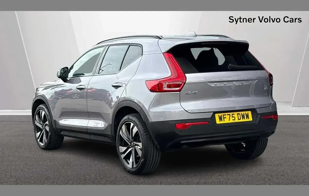 Used Volvo XC40 Ultra 161 HP (118 kW) 2025 Silver SUV