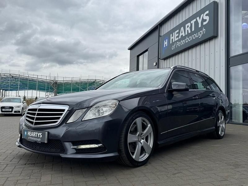 Used Mercedes E220 Executive 170 HP (125 kW) 2012 Grey Estate