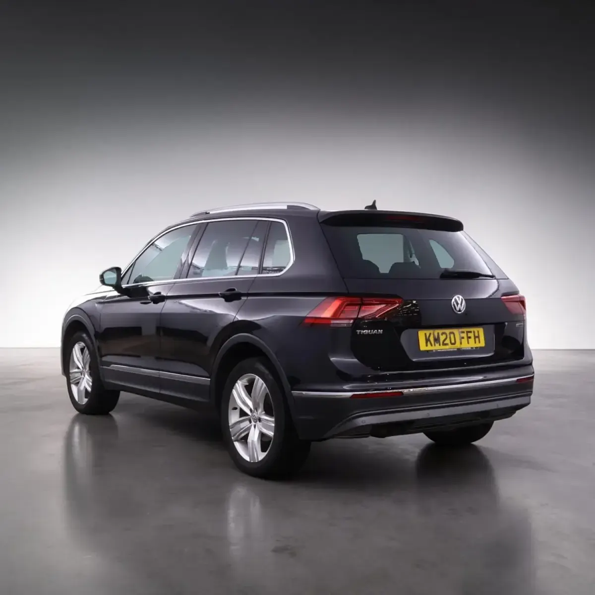 Used VW Tiguan SEL 190 HP (139 kW) 2020 Black SUV