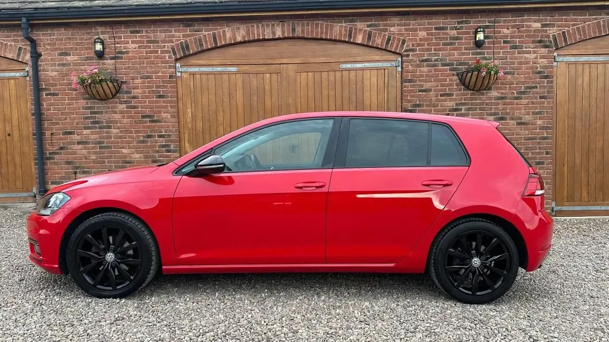 Used VW Golf VII GT 150 HP (110 kW) 2017 Red Hatchback