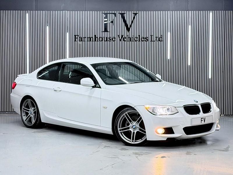 Used BMW 318 M Sport 2011 White Coupe
