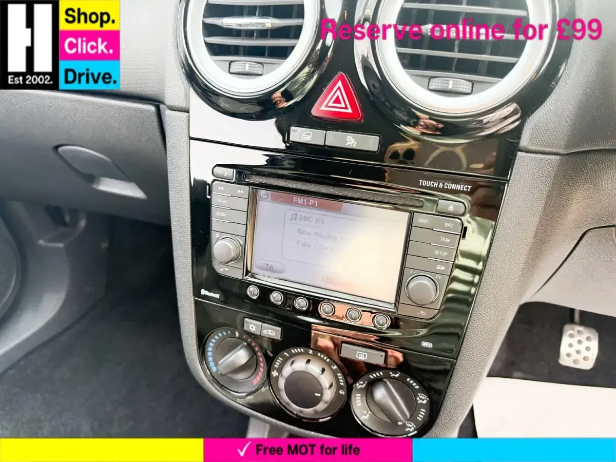 Begagnad Vauxhall Corsa Edition 85 HK (62 kW) 2012 Svart Halvkombi