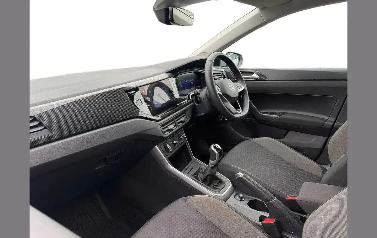 Used VW Polo Life 95 HP (69 kW) 2023 Silver Hatchback