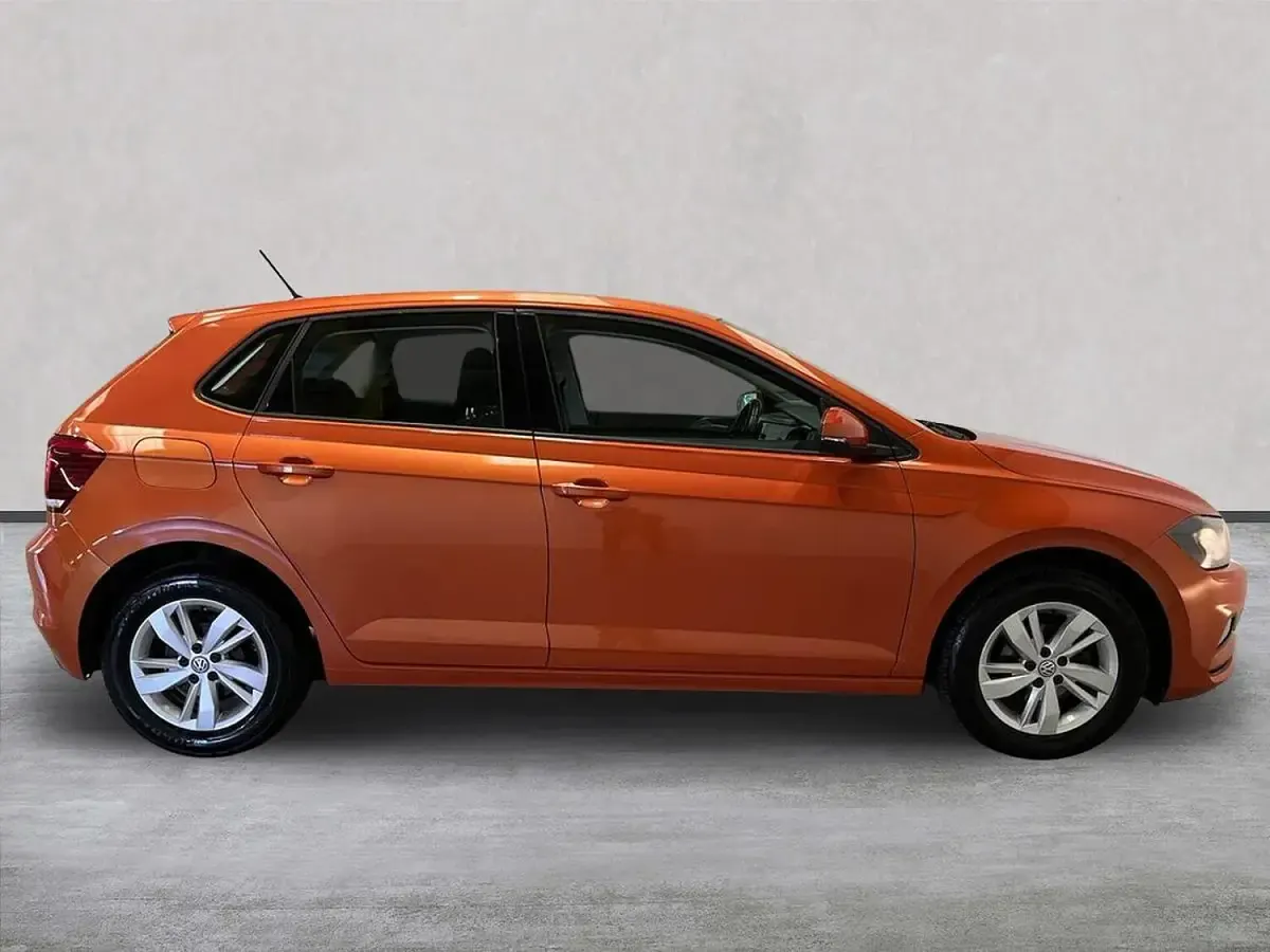 Used VW Polo SE 95 HP (69 kW) 2018 Orange Hatchback
