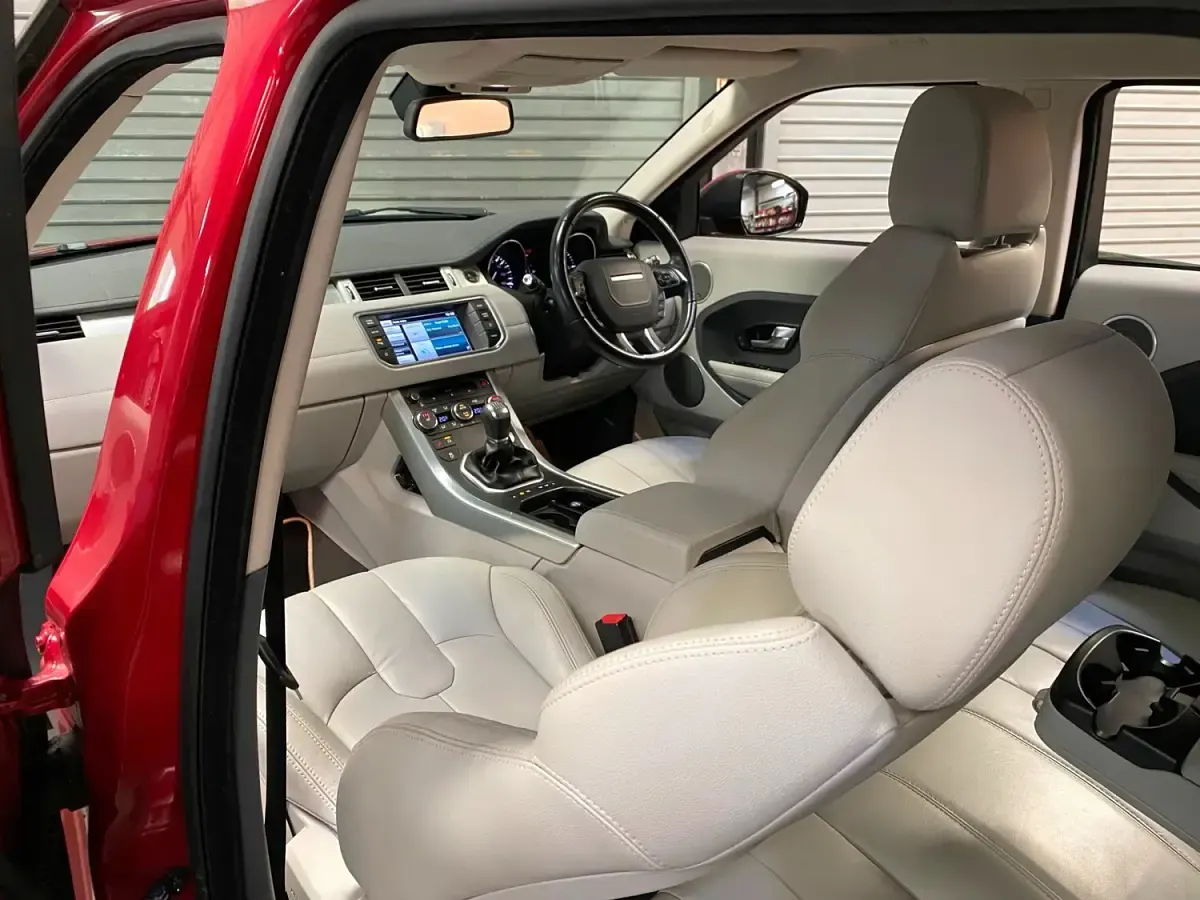 Used Land Rover Range Rover evoque Pure 187 HP (137 kW) 2013 Red SUV