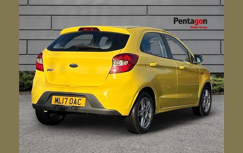 Used Ford Ka Plus Zetec 68 HP (50 kW) 2017 Yellow Hatchback