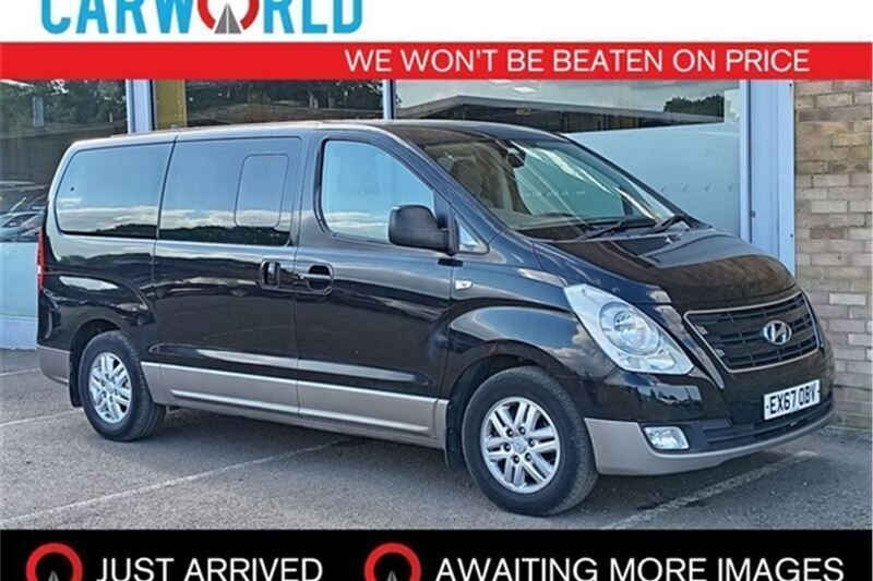 Black Used 2017 Hyundai I800 SE MPV | £13,700 (Fair price) - Image 1/3