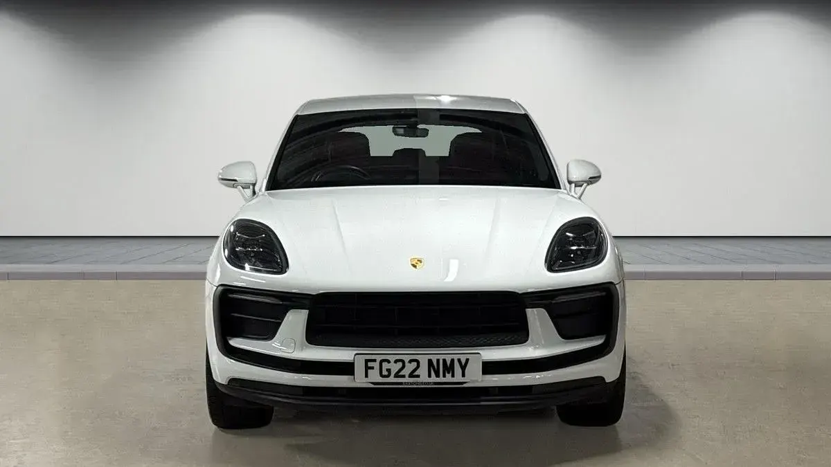 Used Porsche Macan 265 HP (194 kW) 2022 White SUV