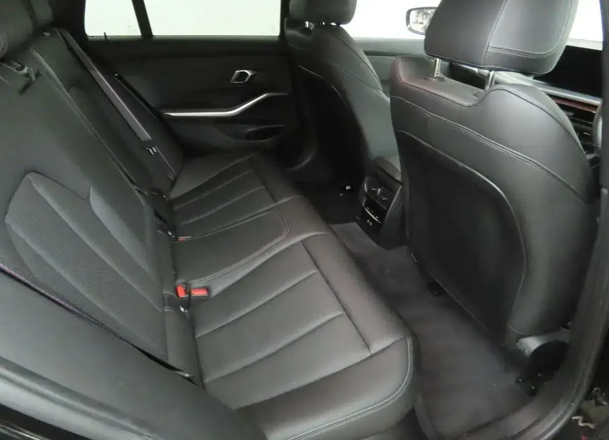 Used BMW 320 M Sport 181 HP (133 kW) 2025 Black Estate