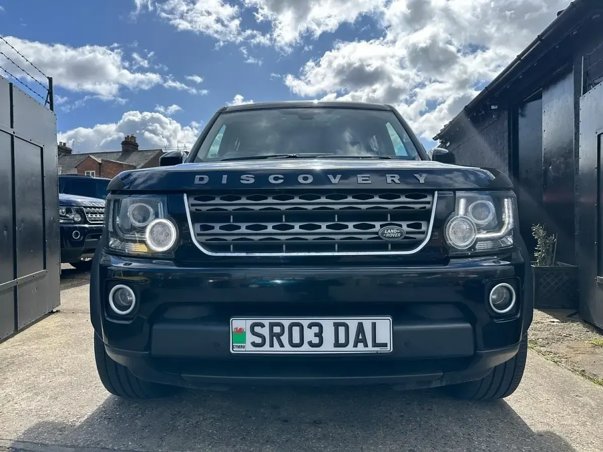 Used Land Rover Discovery 4 S 255 HP (187 kW) 2014 Black SUV
