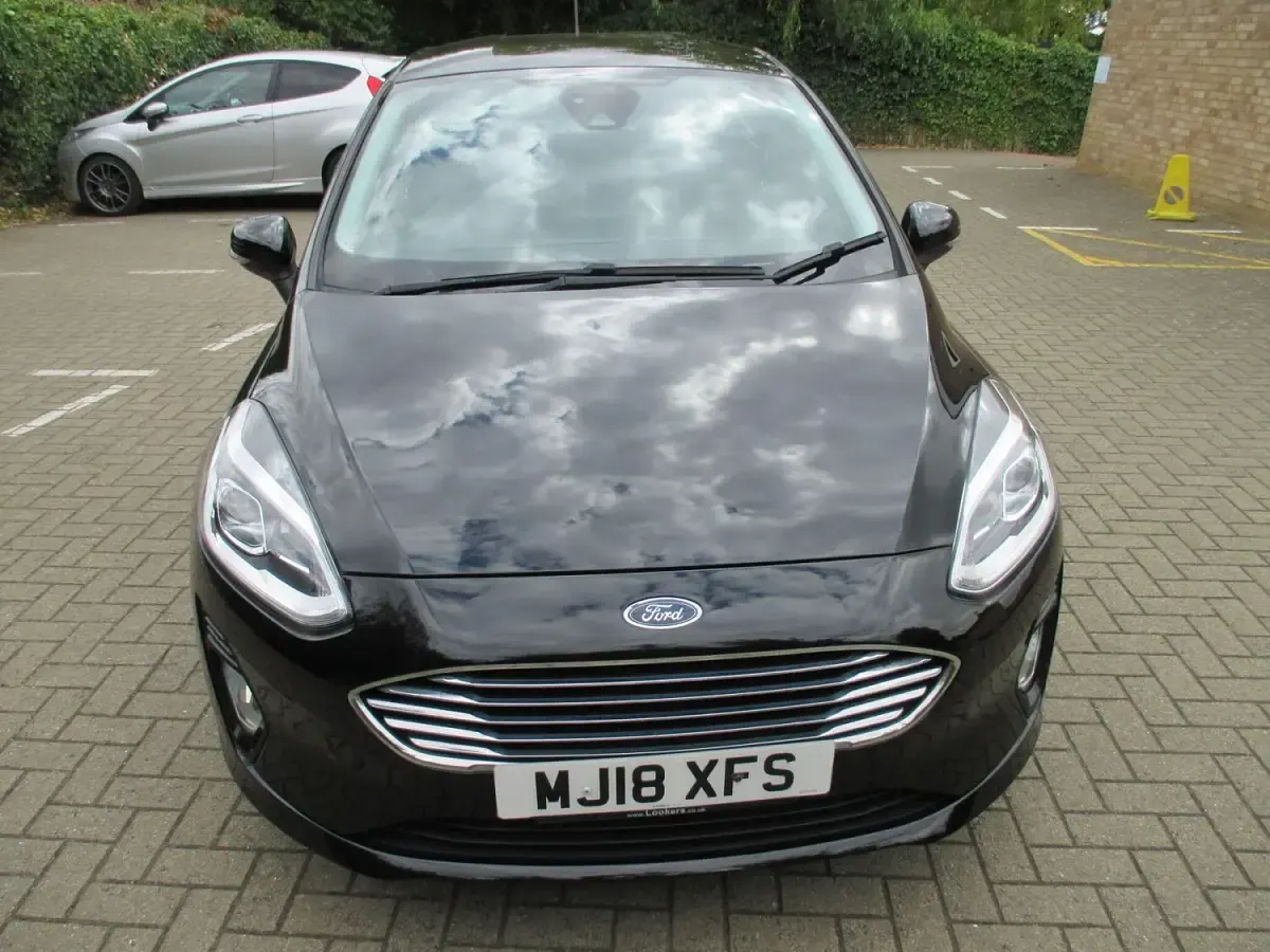 Used Ford Fiesta Zetec 83 HP (61 kW) 2018 Black Hatchback