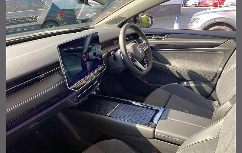 Usado VW ID.7 Pro 210 kW (286 CV) 2024 Gris Utilitario