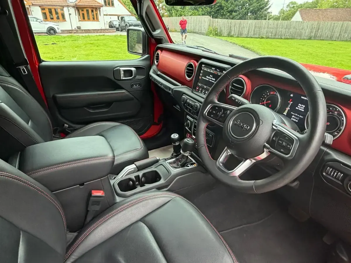 Used Jeep Wrangler Rubicon 200 HP (147 kW) 2019 Red SUV