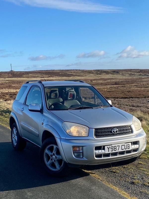 Used Toyota RAV4 2001 Silver SUV