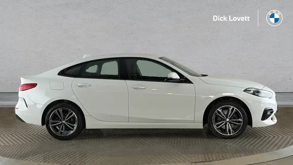Usado BMW 218 Sport Line 134 HP (98 kW) 2022 Branco Coupé