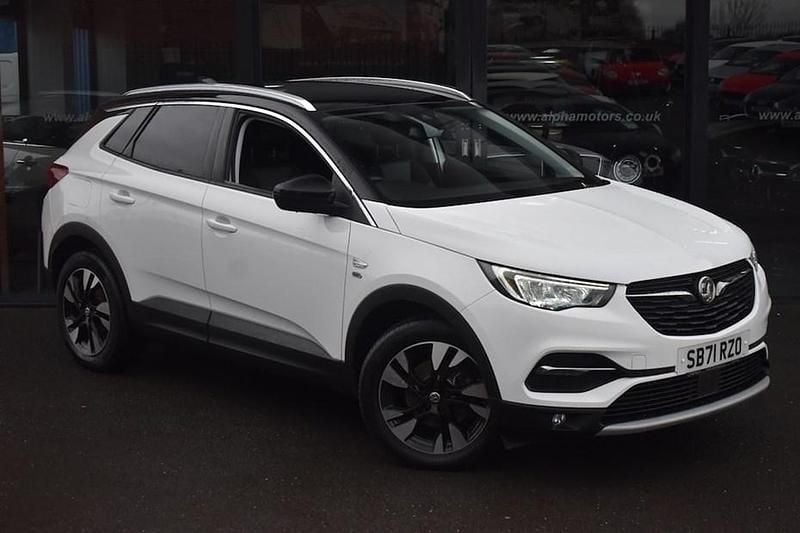 White Used 2022 Vauxhall Grandland X Edition SUV | £12,990 (Good price) - Image 1/1