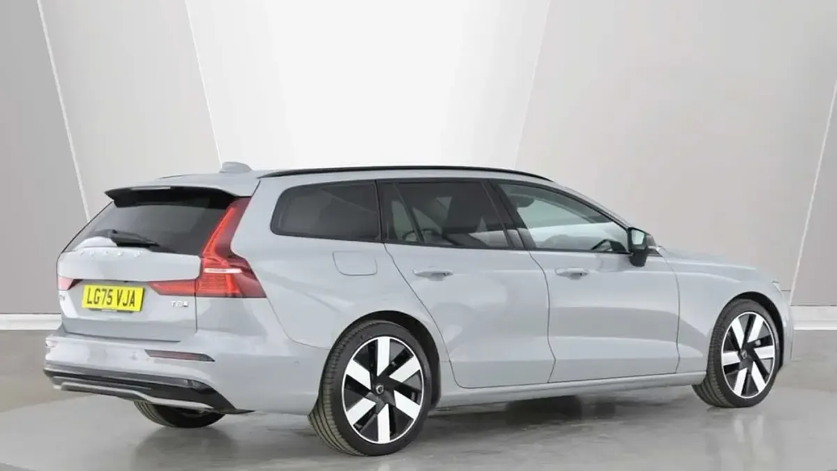 Used Volvo V60 Ultra 449 HP (330 kW) 2025 Grey Estate