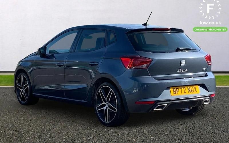 Usado Seat Ibiza FR 110 CV (80 kW) 2022 Gris Utilitario
