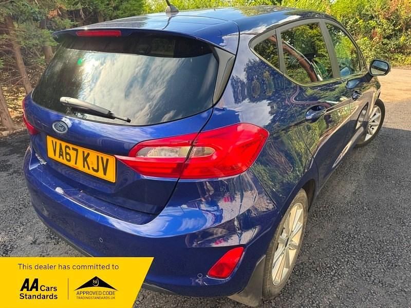 Used Ford Fiesta Titanium 100 HP (73 kW) 2018 Blue Hatchback