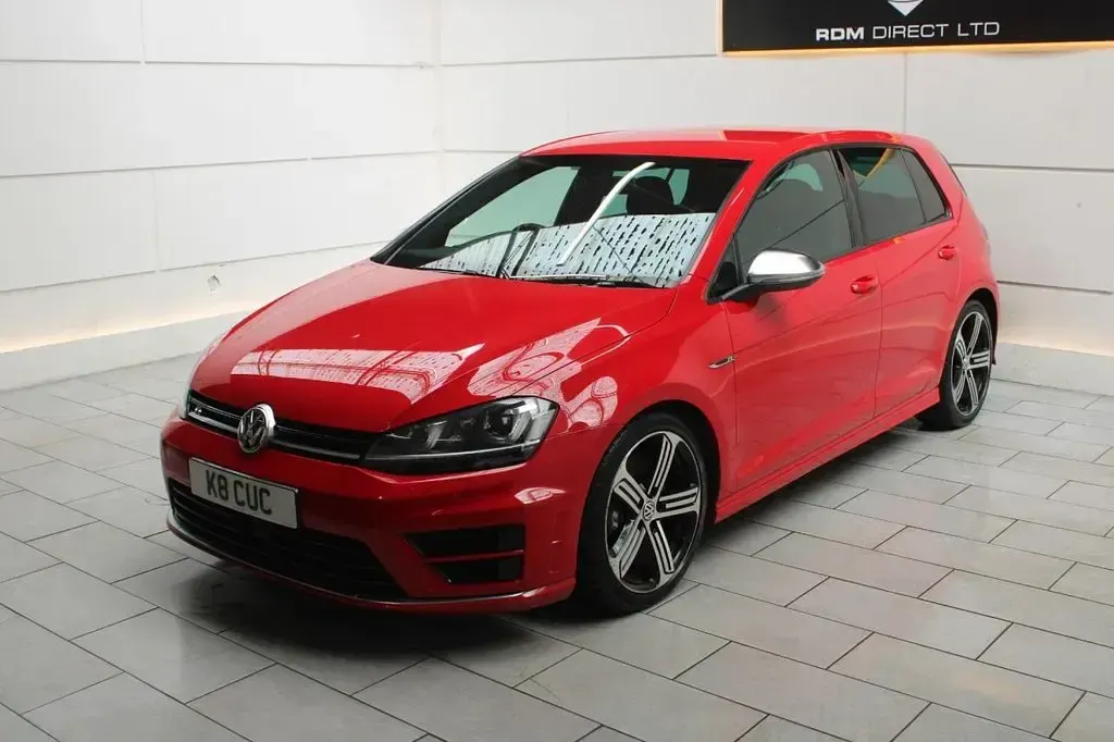 Used VW Golf VII R 2016 Red Hatchback