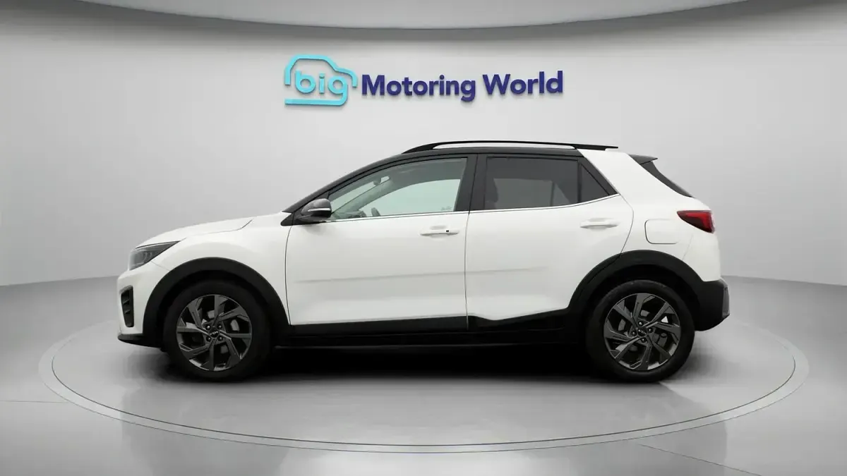Used Kia Stonic GT-Line S 118 HP (86 kW) 2022 White SUV