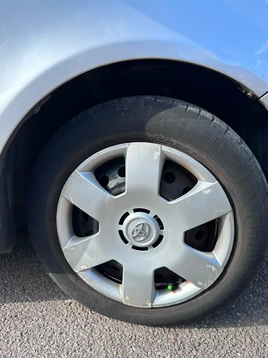 Used Toyota Yaris T3 65 HP (47 kW) 2004 Silver Hatchback