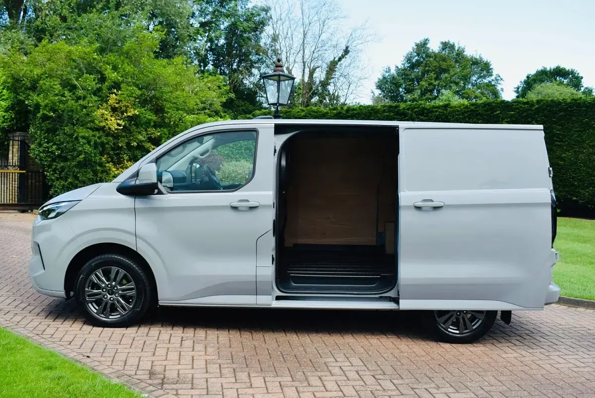 Used Ford Transit Custom Limited 170 HP (125 kW) 2025 Grey Van