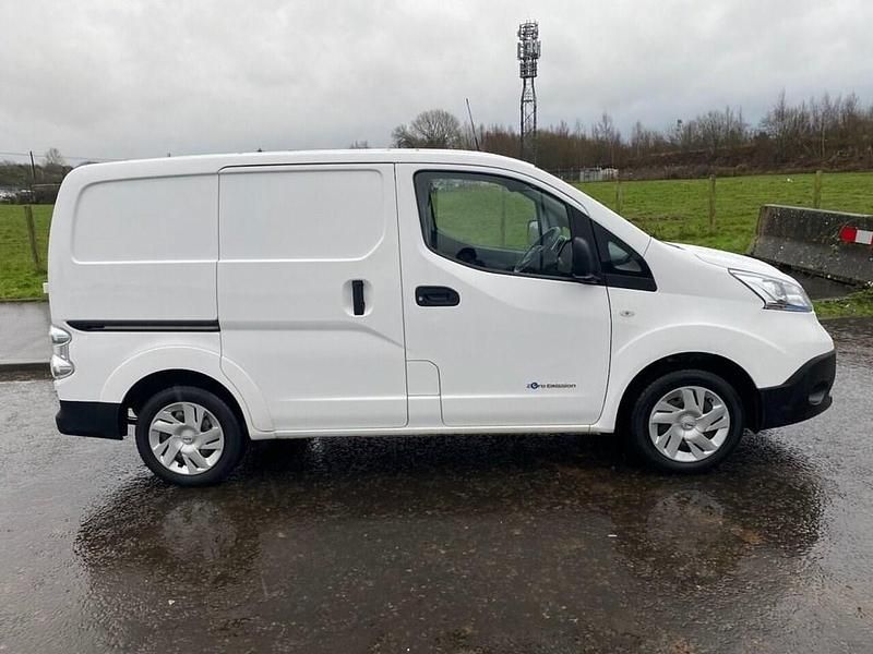 Used Nissan e-NV200 Acenta 80 kW (109 HP) 2020 White MPV