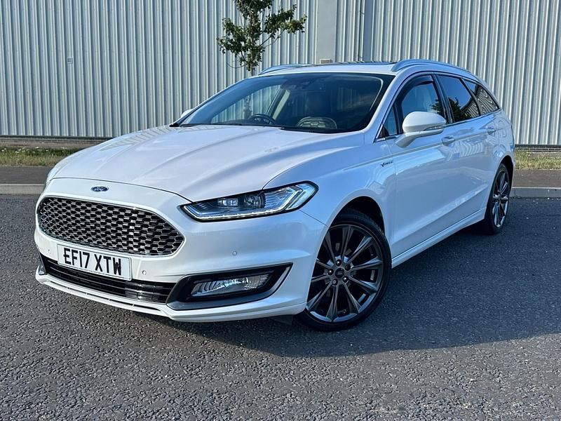 Used Ford Mondeo Vignale 180 HP (132 kW) 2017 White Estate