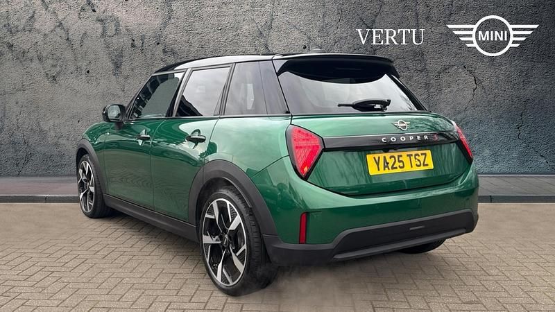 Used Mini Cooper Exclusive 150 kW (204 HP) 2025 Hatchback