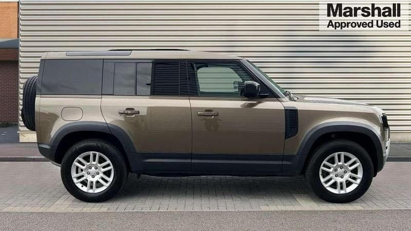 Used Land Rover Defender HSE 300 HP (220 kW) 2022 Brown  SUV