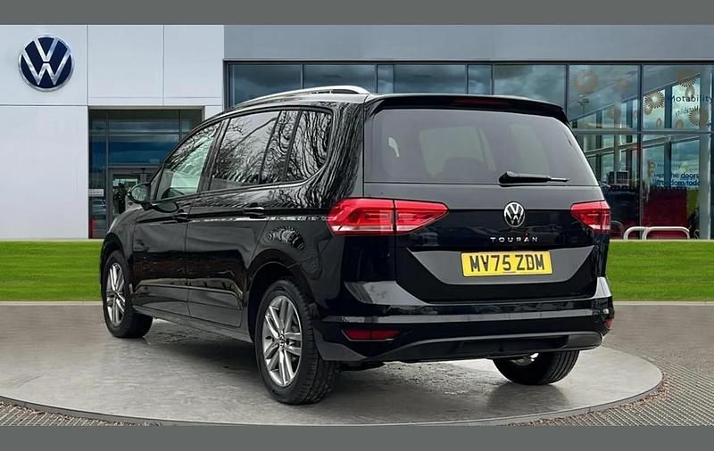 Used VW Touran Match 147 HP (108 kW) 2025 Black MPV