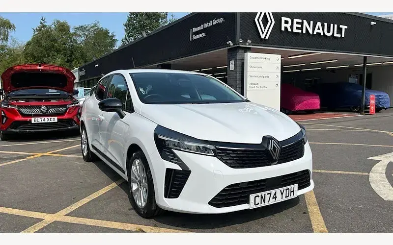 Used Renault Clio Evolution 90 HP (66 kW) 2025 Hatchback