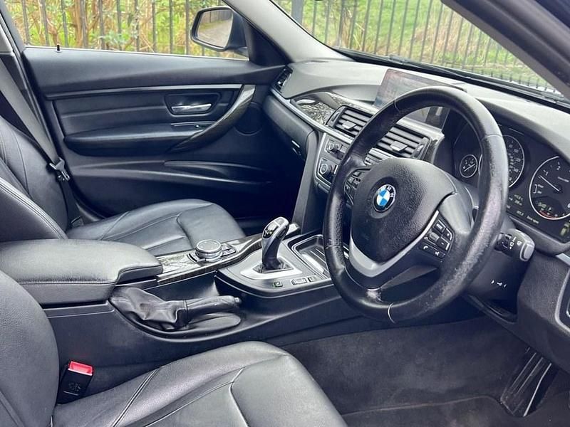 Used BMW 330 Luxury Line 2015 Blue Estate