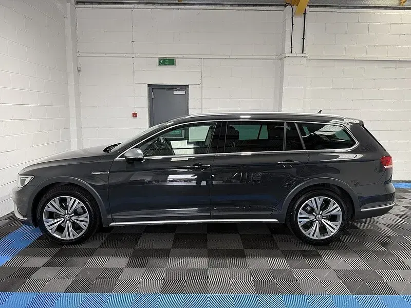 Used VW Passat Alltrack 190 HP (139 kW) 2016 Grey Estate