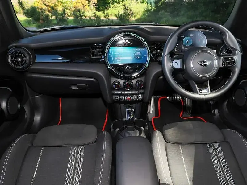 Used Mini Cooper Premium 136 HP (100 kW) 2023 Black Hatchback