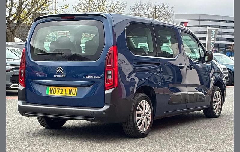 Used Citroën e-Berlingo Feel 100 kW (136 HP) 2023 Blue MPV