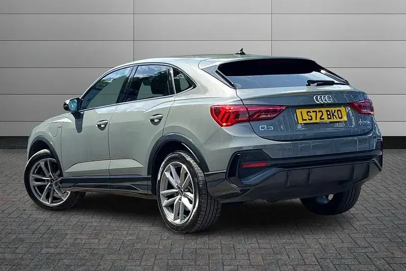 Used Audi Q3 Sportback Advanced 242 HP (177 kW) 2022 Chronos grey SUV