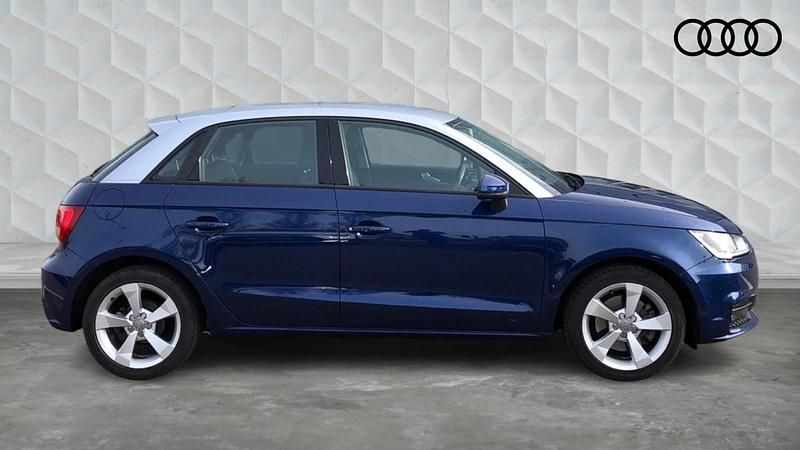 Used Audi A1 Sportback Sport 125 HP (91 kW) 2018 Blue Hatchback