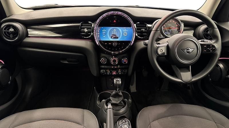 Used Mini Cooper Classic 134 HP (98 kW) 2022 Silver Hatchback