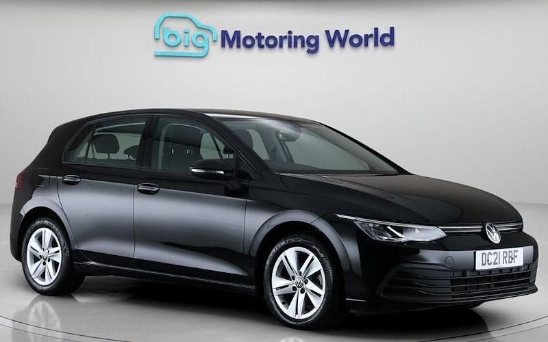Used 2024 VW Golf VIII Life Hatchback | £14,400 (Super price) - Image 1/4