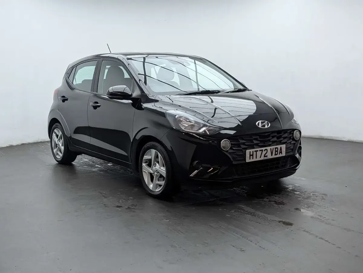 Used Hyundai i10 SE 67 HP (49 kW) 2023 Black Hatchback
