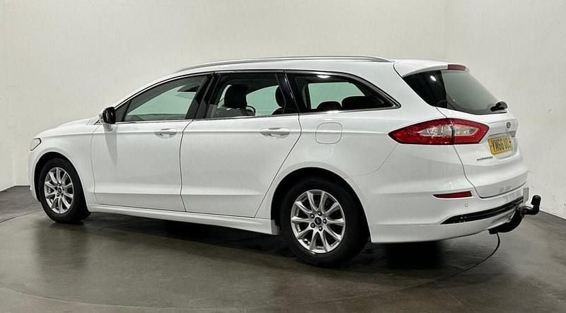 Used Ford Mondeo Titanium 120 HP (88 kW) 2017 White Estate